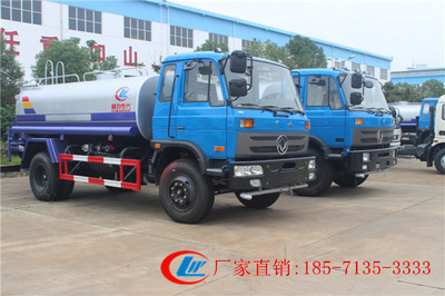 東風145多功能灑水車 國四排放標準下的高效消防與清潔解決方案